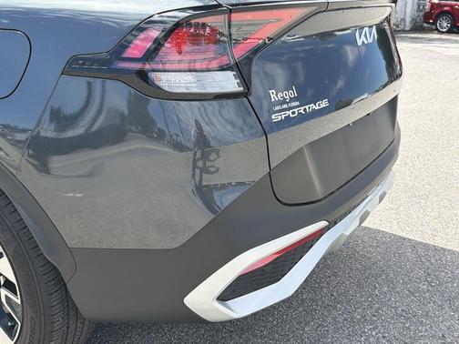 Gravity Gray 2025 Kia Sportage EX