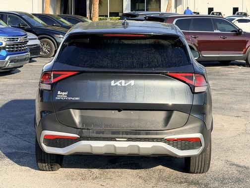 2025 Kia Sportage EX