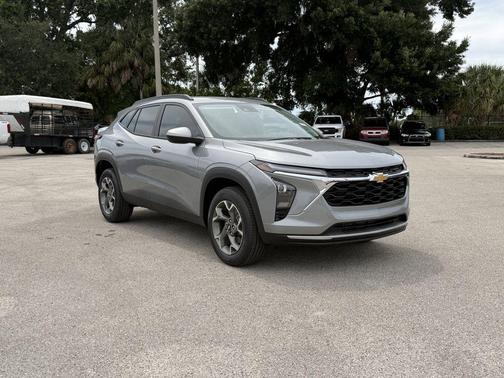 Sterling Gray Metallic 2026 Chevrolet Trax LT