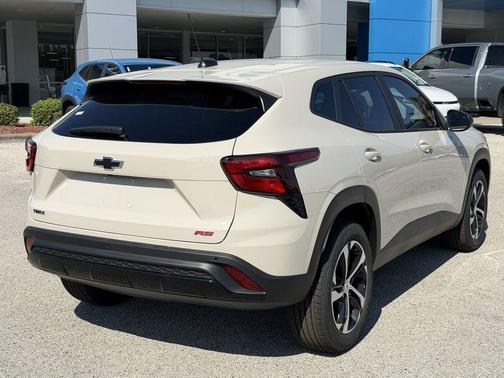 White Sand 2026 Chevrolet Trax 1RS