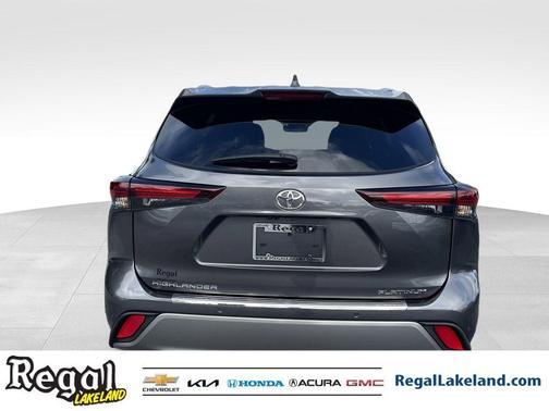 2024 Toyota Highlander Platinum