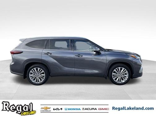 2024 Toyota Highlander Platinum
