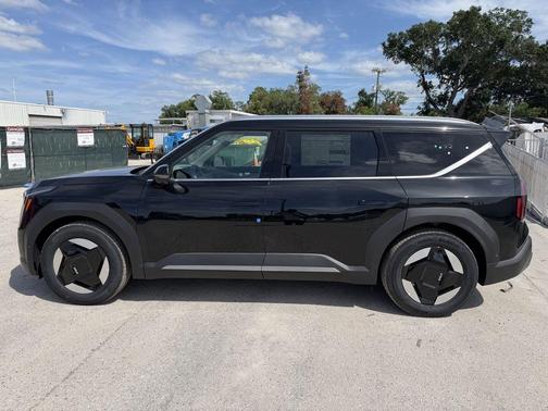 Ebony Black 2026 Kia EV9 Wind