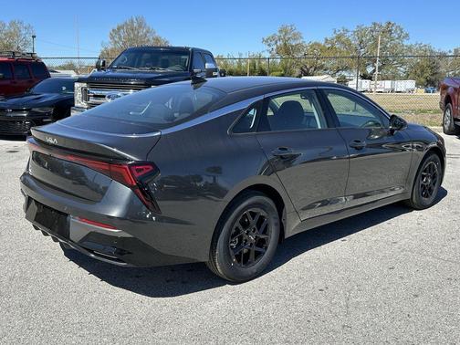 2026 Kia K5 LXS