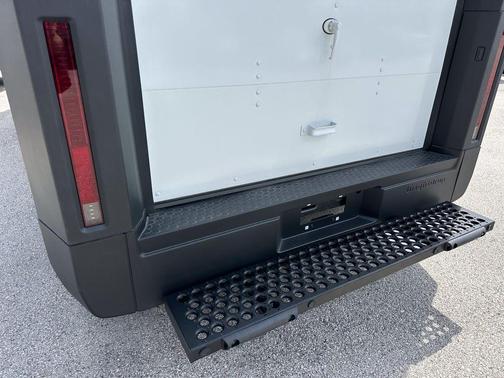 Oyster 2026 Chevrolet BrightDrop 400 Base