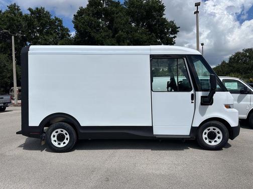 Oyster 2026 Chevrolet BrightDrop 400 Base