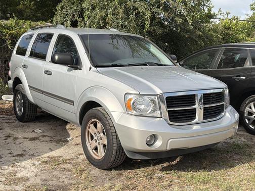 Bright Silver Clearcoat Metallic 2008 Dodge Durango SLT