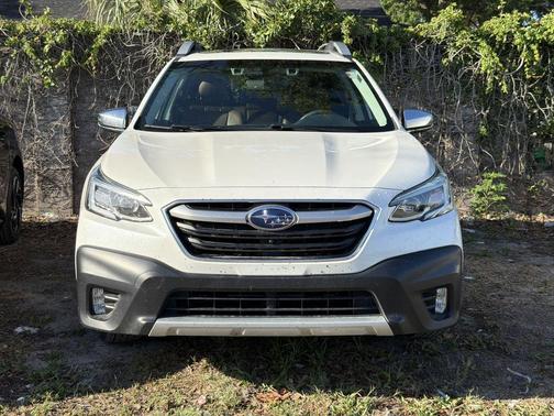 Crystal White Pearl 2021 Subaru Outback Touring XT