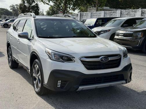 Crystal White Pearl 2021 Subaru Outback Touring XT
