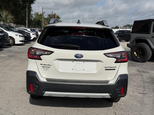 Crystal White Pearl 2021 Subaru Outback Touring XT