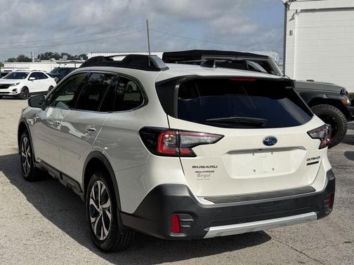 Crystal White Pearl 2021 Subaru Outback Touring XT