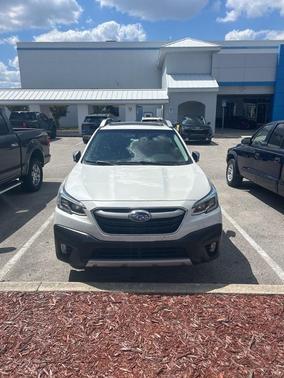 Crystal White Pearl 2021 Subaru Outback Touring XT