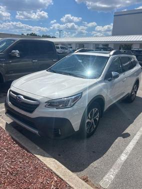 Crystal White Pearl 2021 Subaru Outback Touring XT