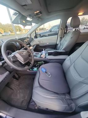 2023 Toyota Sienna Limited
