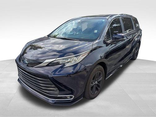 2023 Toyota Sienna Limited