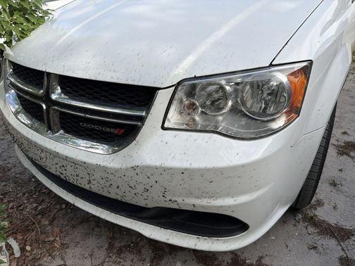 White Knuckle Clearcoat 2020 Dodge Grand Caravan SE