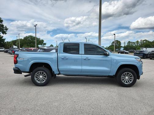 Metallic 2026 Chevrolet Colorado LT