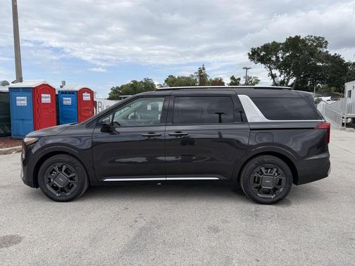 Metal 2026 Kia Carnival Hybrid SX