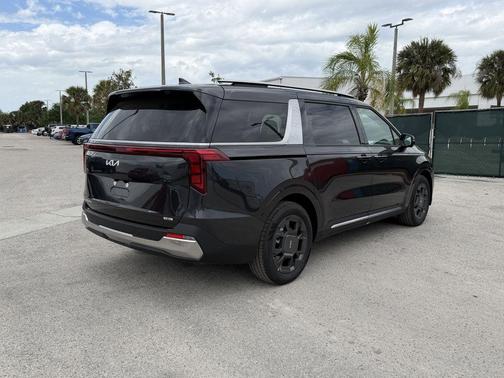 Metal 2026 Kia Carnival Hybrid SX