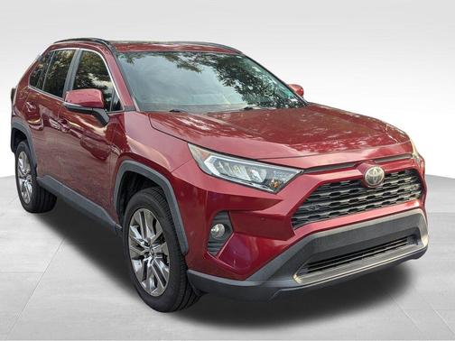 2019 Toyota RAV4 XLE Premium
