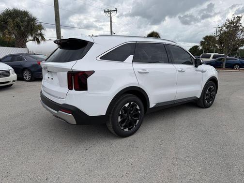 Glacial White Pearl 2026 Kia Sorento S