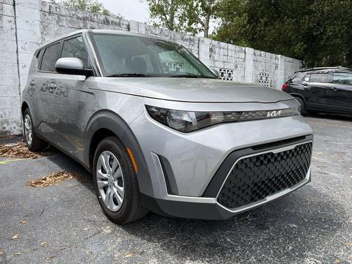 2023 Kia Soul LX