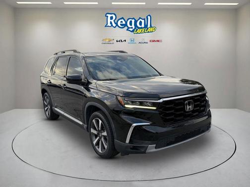 Black 2023 Honda Pilot Touring