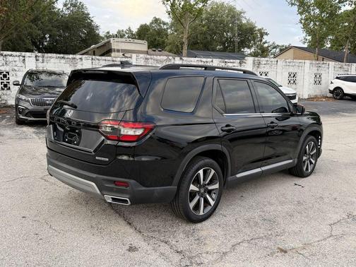 Black 2023 Honda Pilot Touring