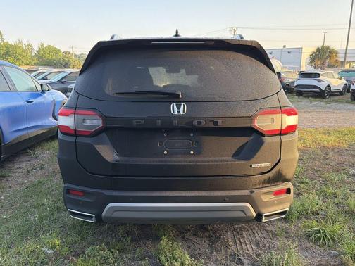 Black 2023 Honda Pilot Touring
