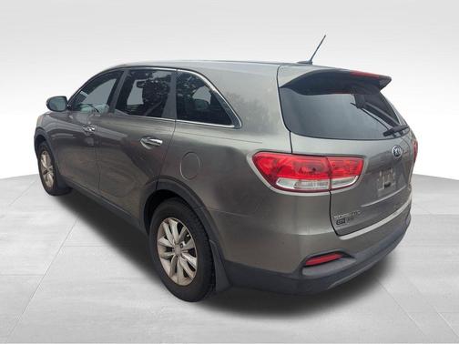 2017 Kia Sorento L