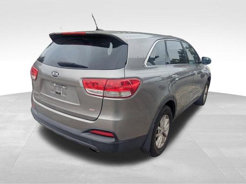 2017 Kia Sorento L