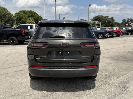 Rocky Mountain Pearlcoat 2022 Jeep Grand Cherokee L Limited