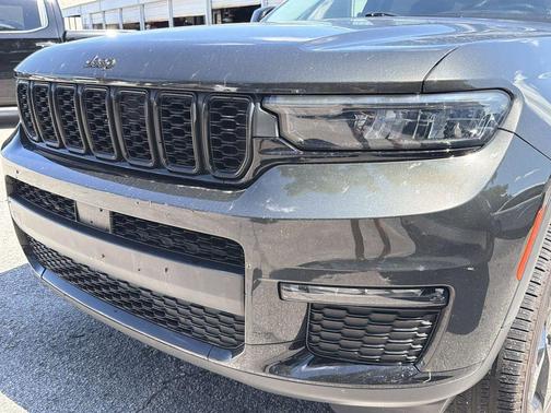 Rocky Mountain Pearlcoat 2022 Jeep Grand Cherokee L Limited