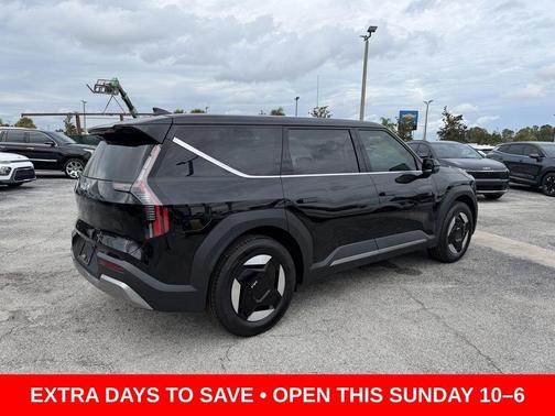 2026 Kia EV9 Light Long Range