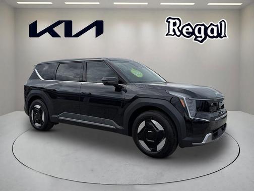 2026 Kia EV9 Light Long Range