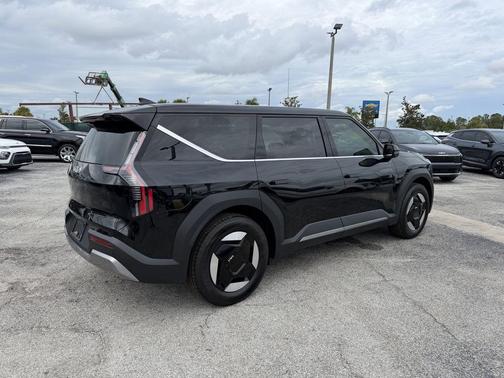 2026 Kia EV9 Light Long Range