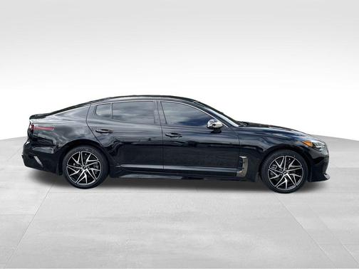 2023 Kia Stinger GT-Line