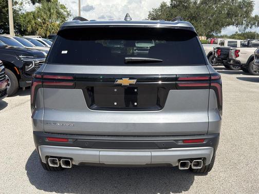 Sterling Gray Metallic 2026 Chevrolet Traverse LT