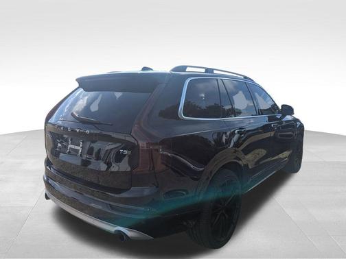 2018 Volvo XC90 T5 Momentum