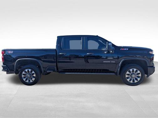 2024 Chevrolet Silverado 2500 Custom