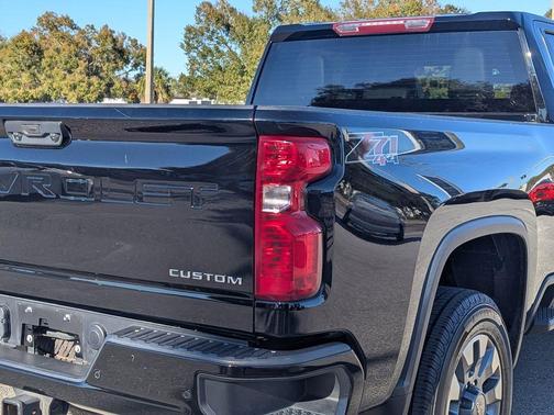 2024 Chevrolet Silverado 2500 Custom
