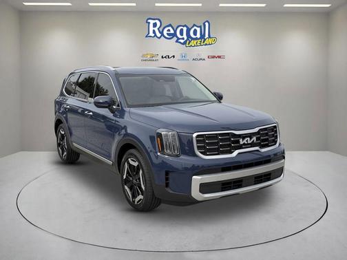 Midnight Black 2023 Kia Telluride S