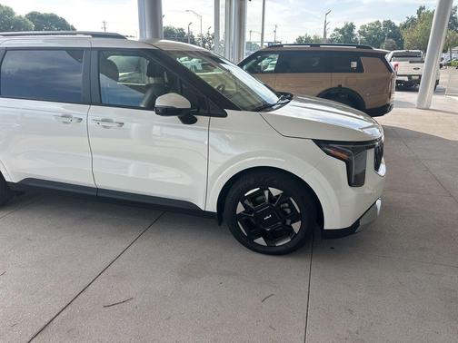 2025 Kia Carnival EX