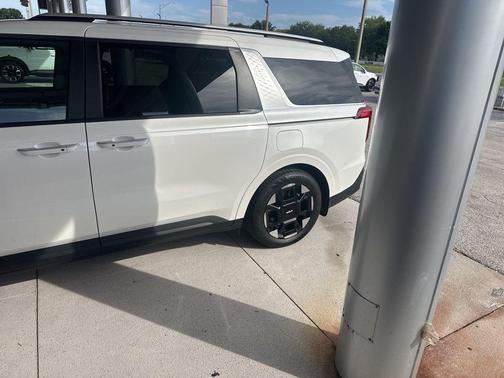 2025 Kia Carnival EX