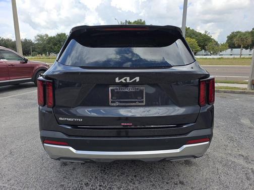 2025 Kia Sorento S