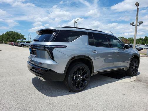 Sterling Gray Metallic 2026 Chevrolet Traverse RS