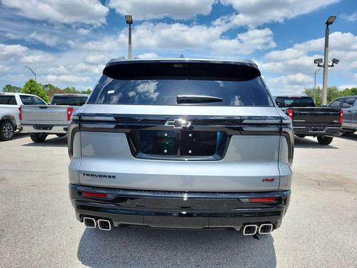Sterling Gray Metallic 2026 Chevrolet Traverse RS