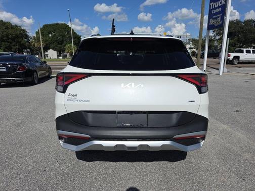 2024 Kia Sportage Hybrid EX