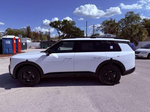 Glacial White Pearl 2027 Kia Telluride EX