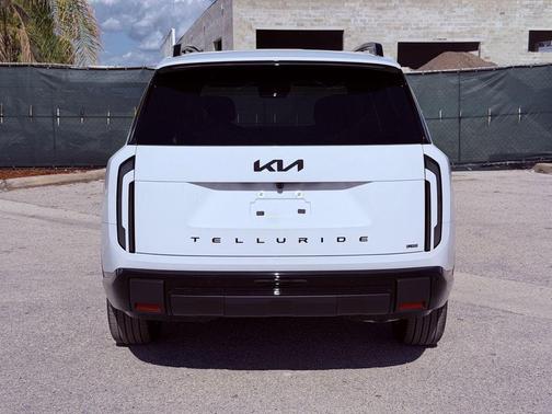 Glacial White Pearl 2027 Kia Telluride EX